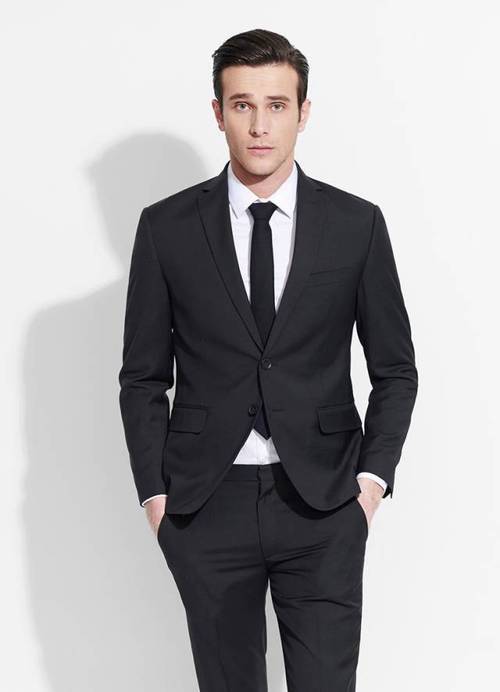 孙本招 视觉与舞美负责人